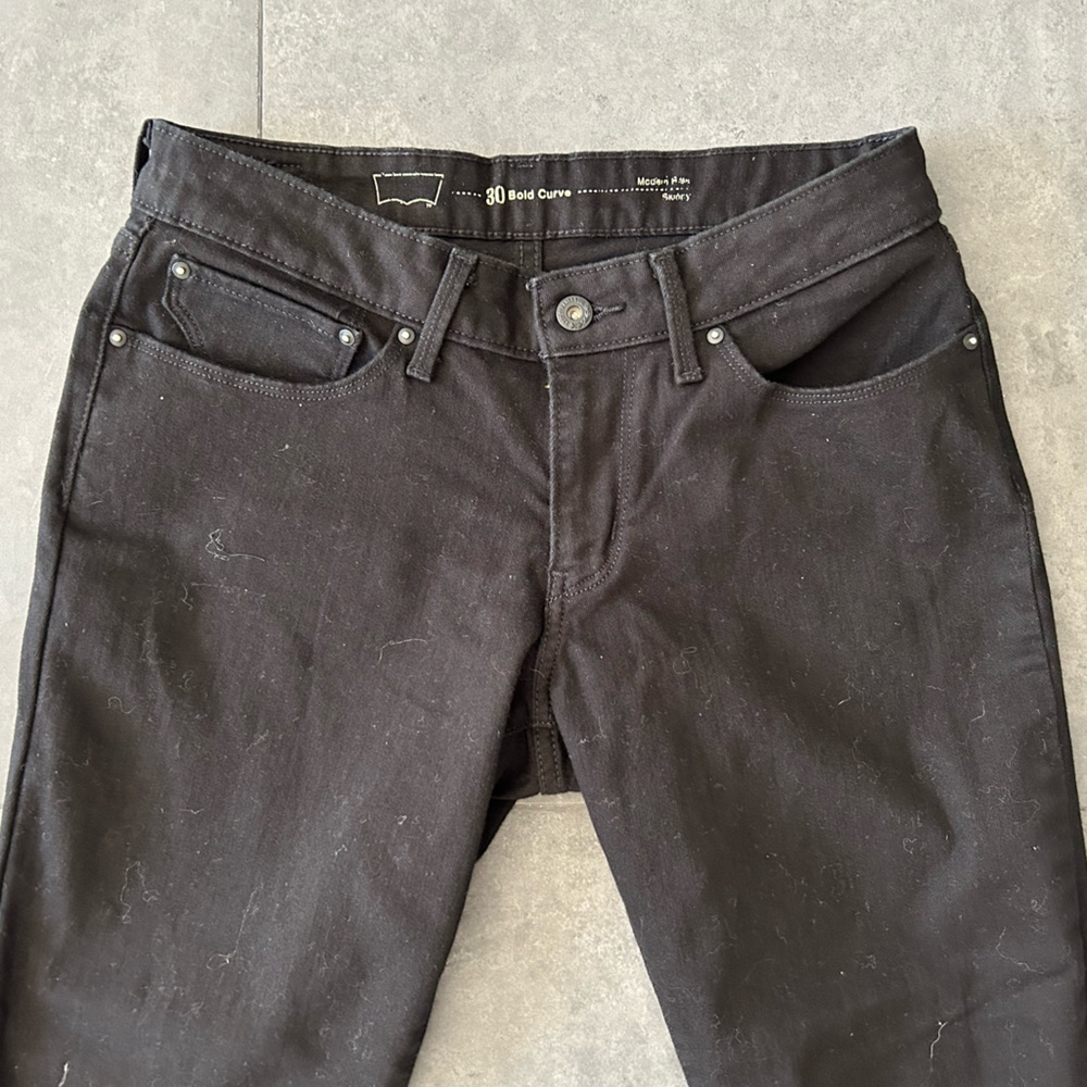Levi’s bold curve midrise jeans